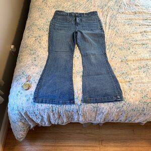 LONG American Eagle Women’s Blue Flared Jeans